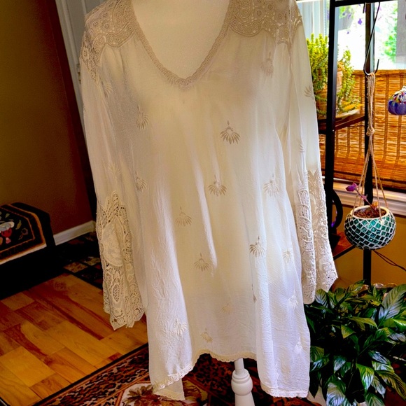 Johnny Was Cream Embroidered Tunic SZ XL - Picture 2 of 7